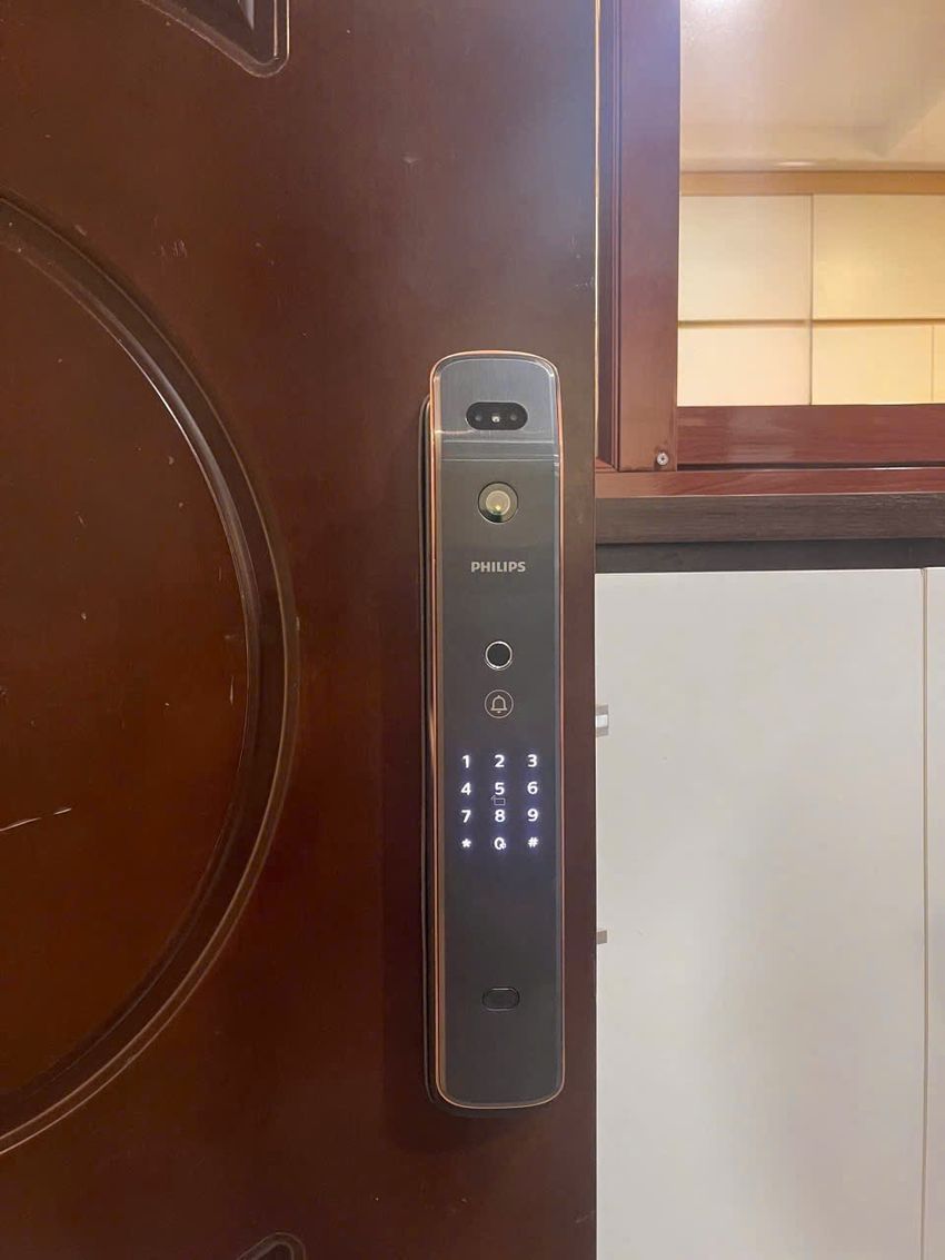 Khóa cửa nhận diện khuôn mặt Philips DDL709 camera, app wifi, video call